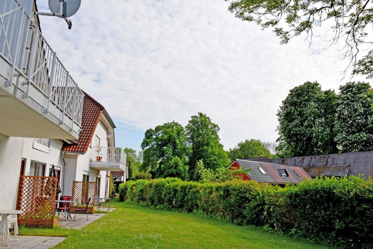 Ferienwohnung Mit Terrasse Gustow  Exterior photo